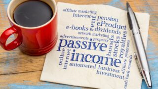 A List of Smart Passive Income Ideas for Freelancers & Digital Nomads