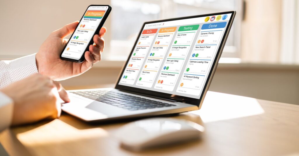 Freelancer using tools boosting his idea generation