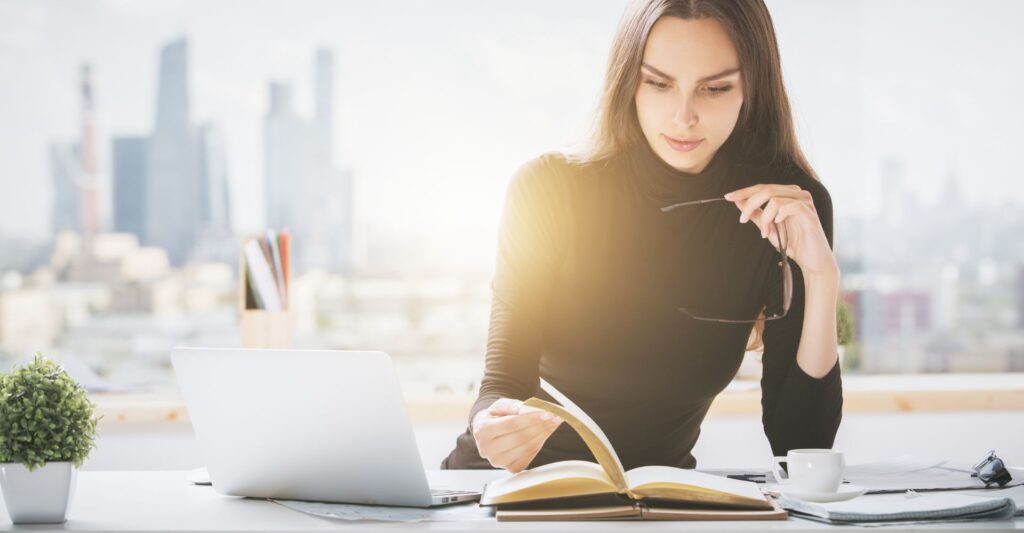 Person who tries to break free from the multitasking trap